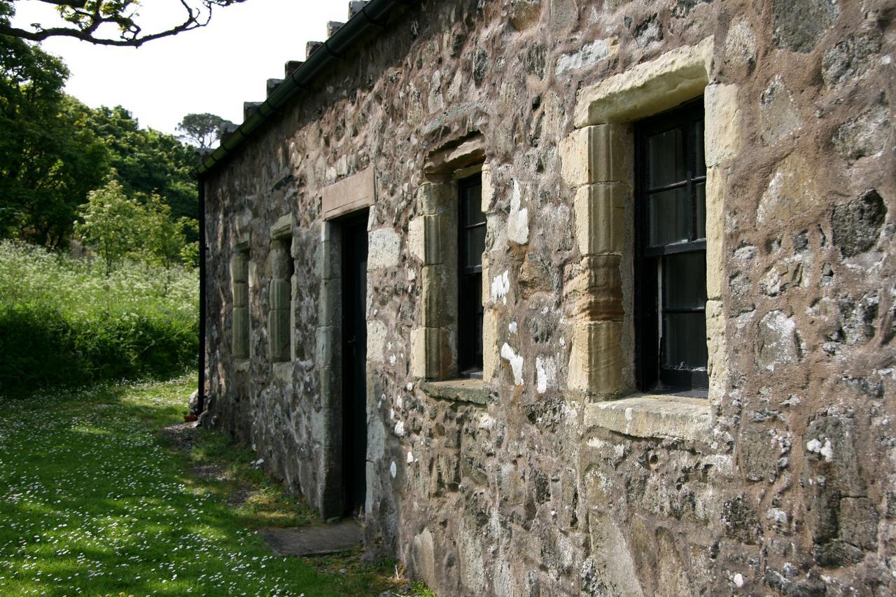 Dunvegan Castle Laundry Cottage Екстериор снимка